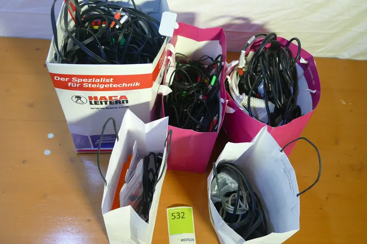 Konvolut Kabel